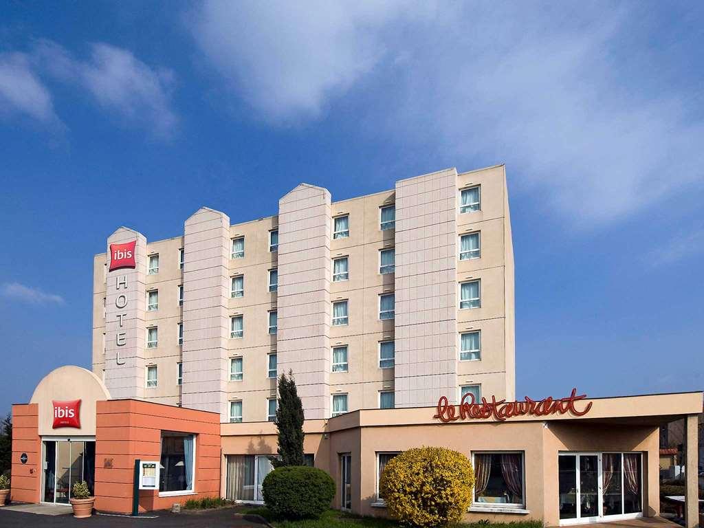 ไอบิส เคลร์มง-แฟร็อง ซุด คาร์ฟู แอร์เบต์ Hotel แคลร์มงต์-แฟร์รองด์ ภายนอก รูปภาพ